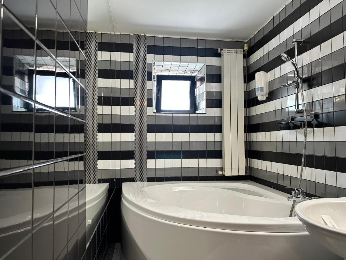 Apartamento Nerva Traian Studio Bucarest Exterior foto